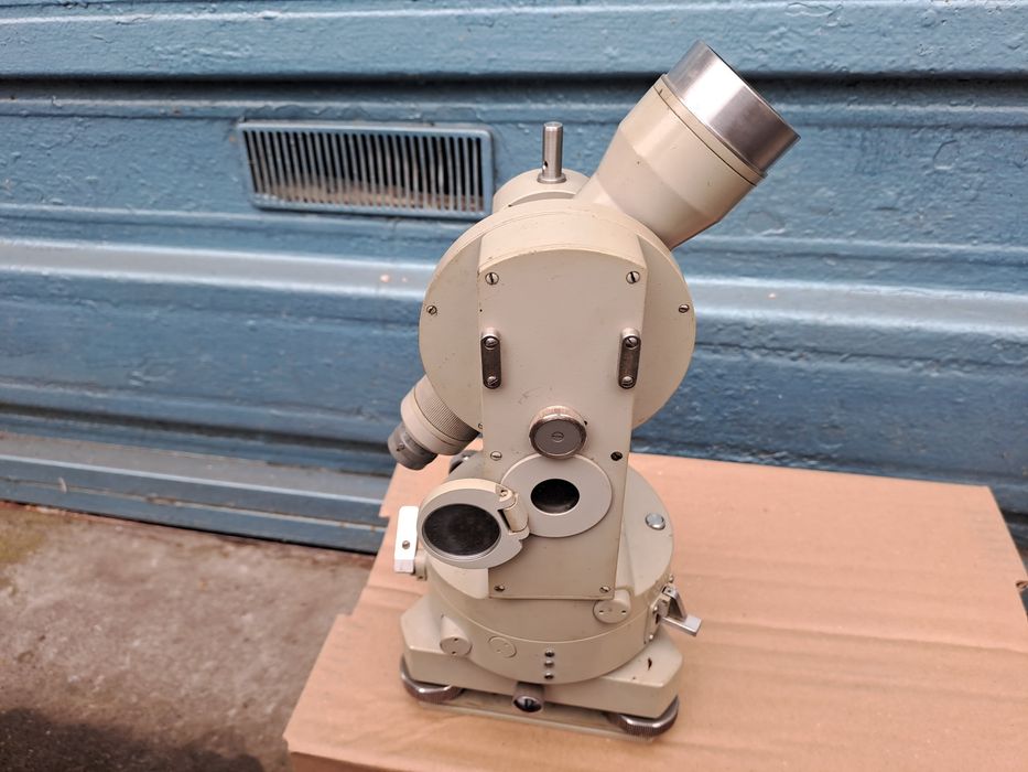 De vânzare doua bucăți Teodolit Theo 020 Karl zeiss