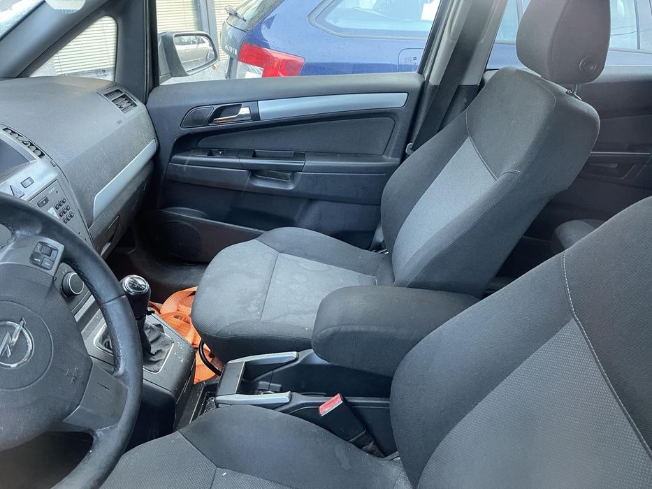 Opel Zafira 1.9 дизел 6 скорости