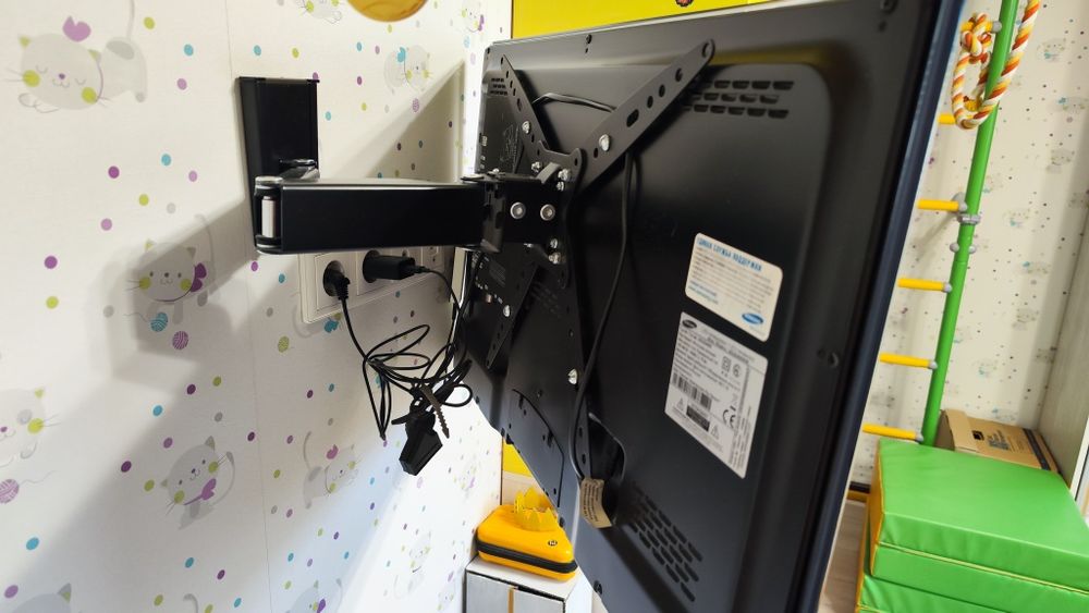 Телевизор Samsung