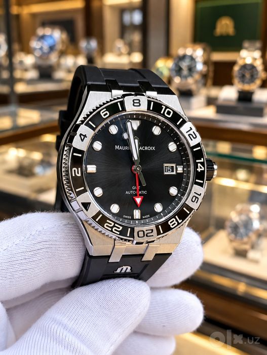 Maurice Lacroix AIKON GMT.