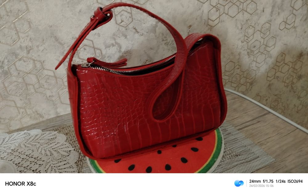 Продаю женскую сумку