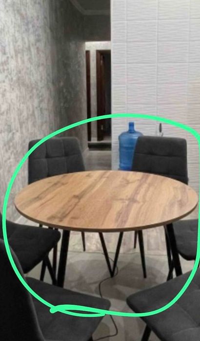 Продается красивый стол