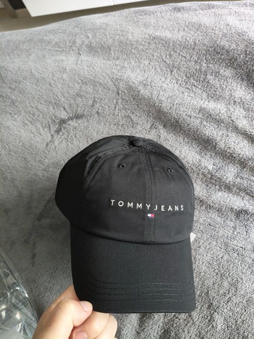 Tommy Jeans șapcă unisex neagra cu logo brodat marime OS noua originala