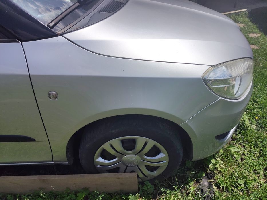 Aripa stângă dreapta LA7W Skoda Fabia Roomster
