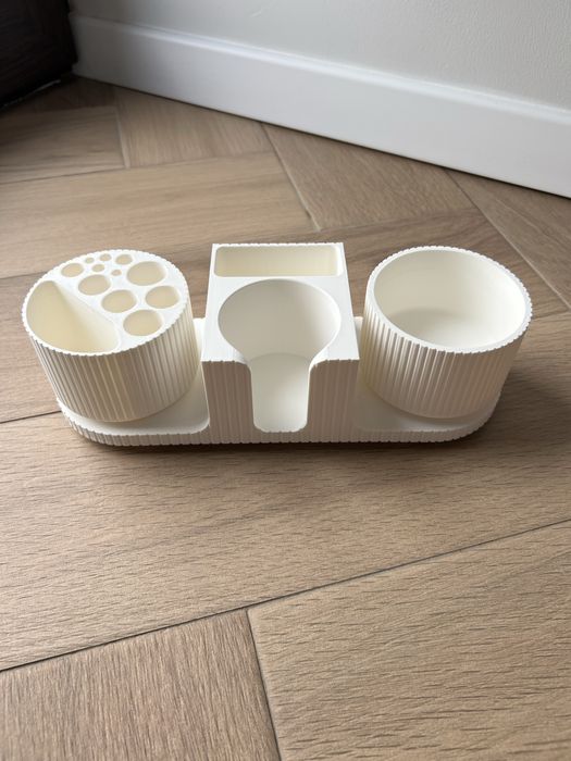 Organizator make-up multifunctional