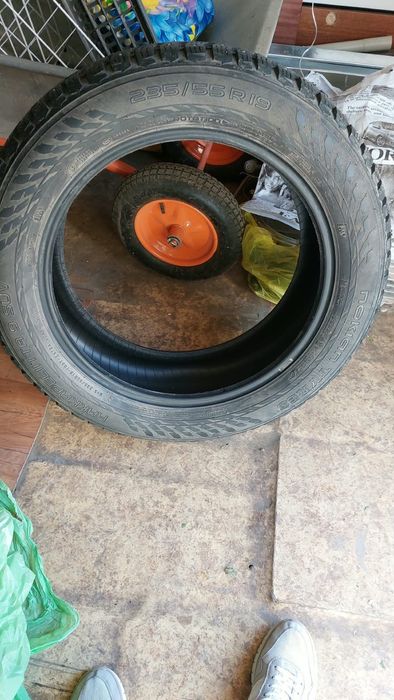 Продам зимние шины