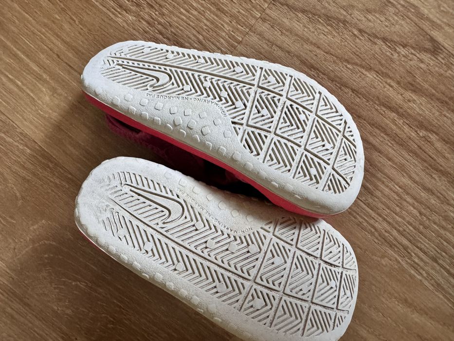 Sandale fetite Nike 23