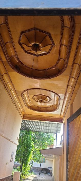 6 sotix Xo'vli sotiladi