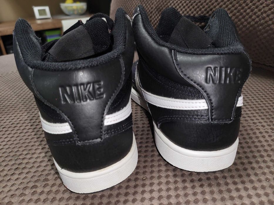 Маратонки високи Nike 36.5