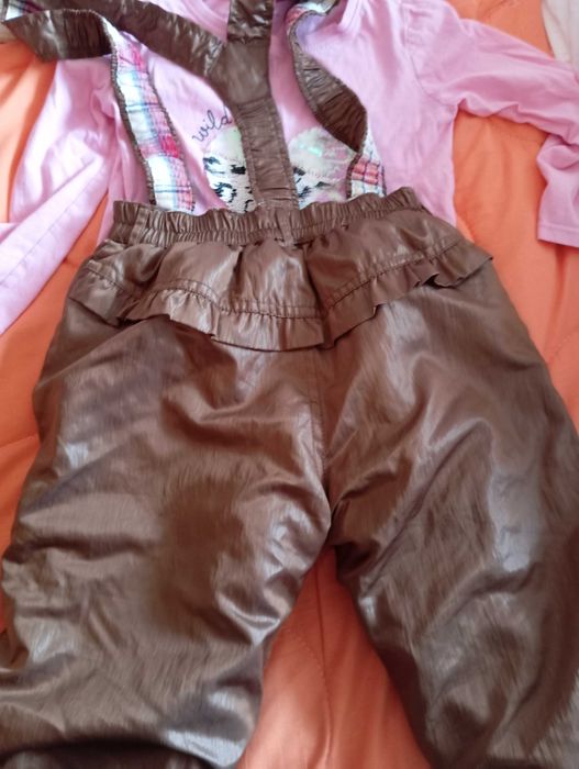 Продавам детски гащеризон с блузка