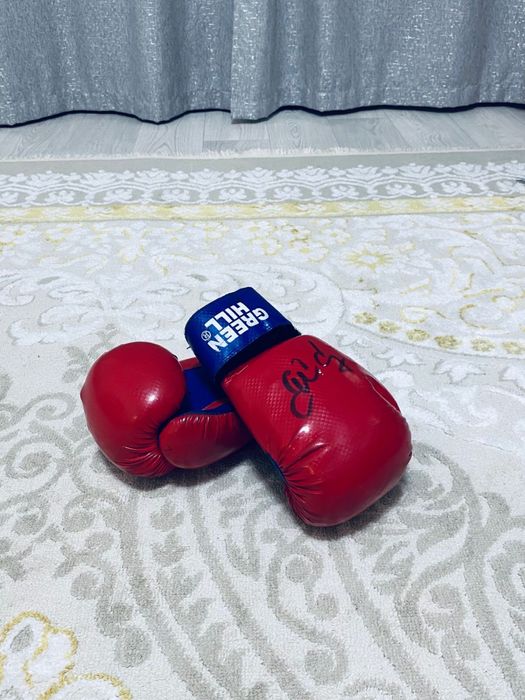 продам боксерские перчатки