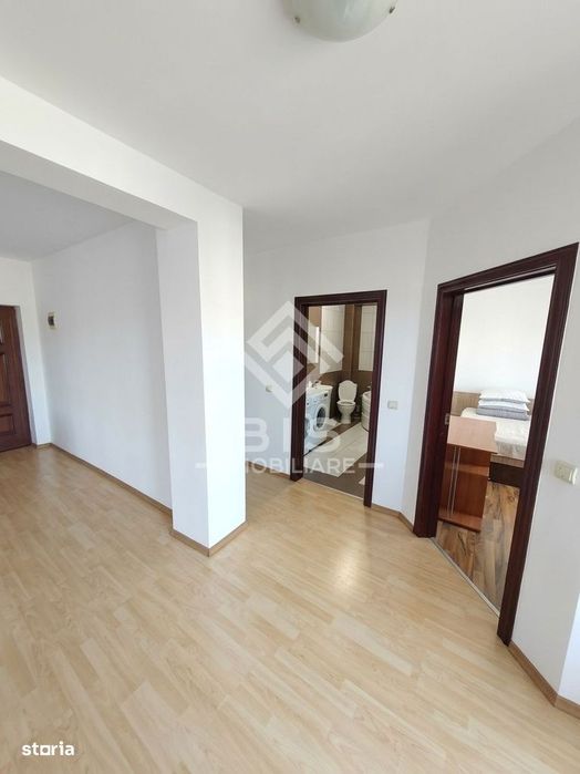 Vând Apartament Luminos, 2 Camere + Dressing, Zona Sanovil