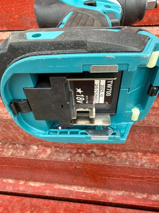 Makita ,Bosch pistol de impact pe acumulator