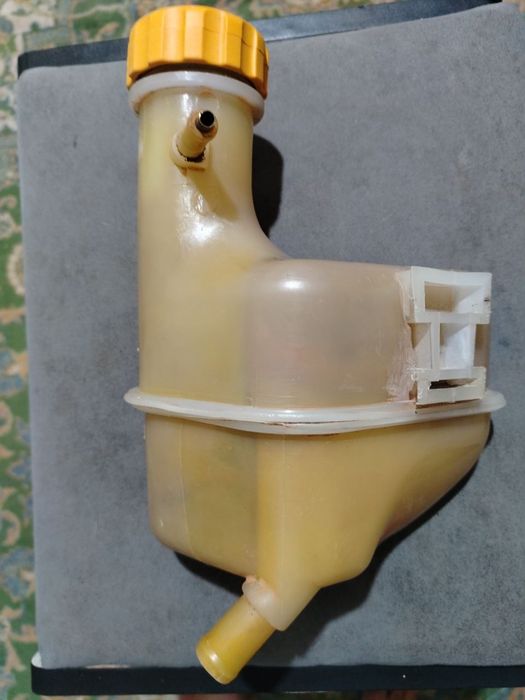 Продаётся бачёк системы охлаждения Матиз