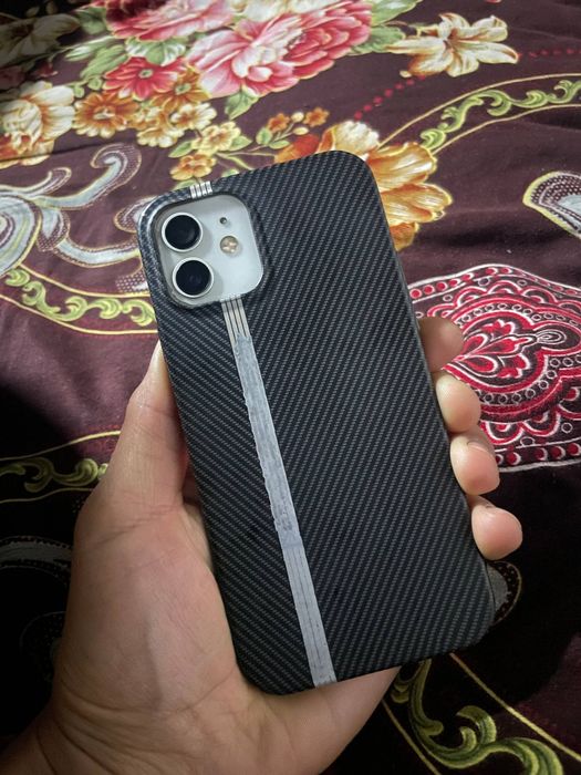 Iphone 12 iCloud ga tushgan