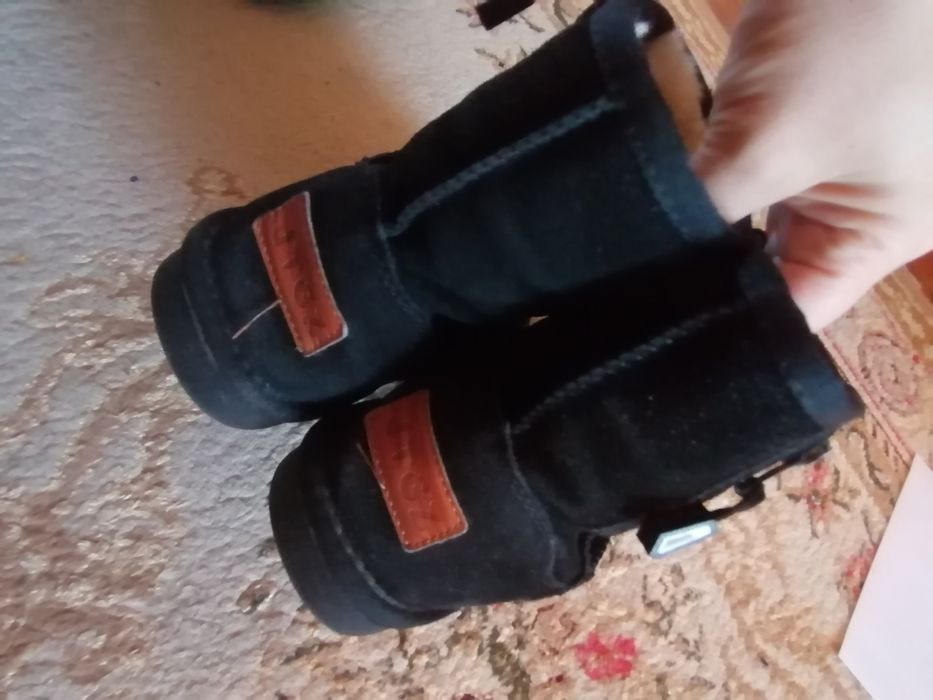 Продам детские угги