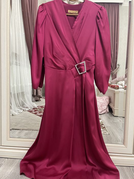 Платья красный туфли