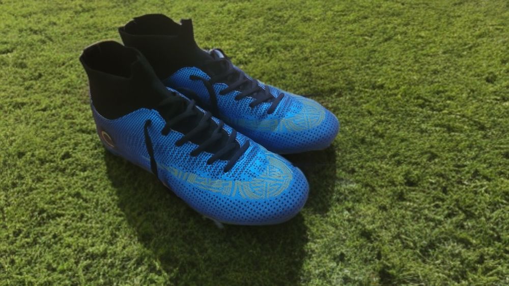 Ghete Fotbal purtate de messi