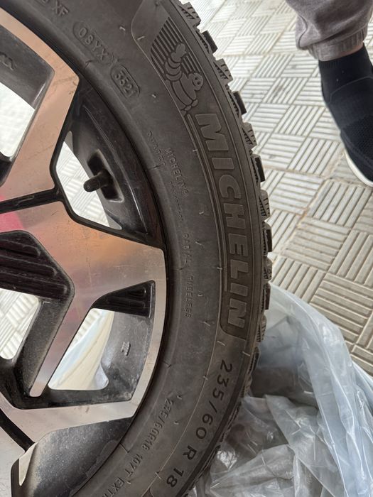 Продам зимние шины