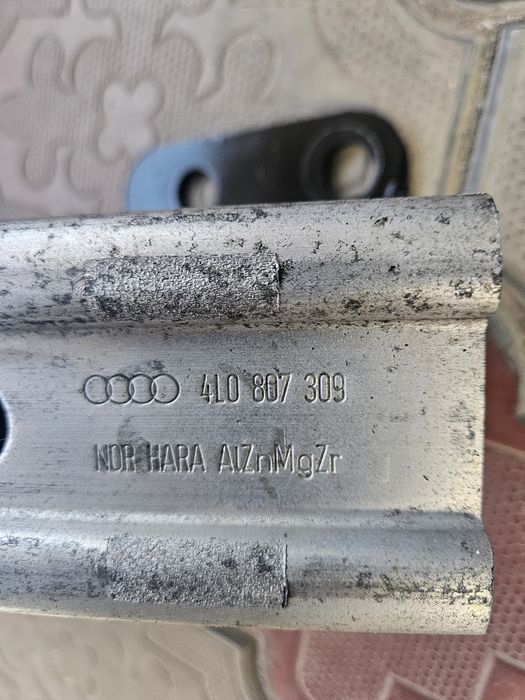 Отбойник задний  Q7