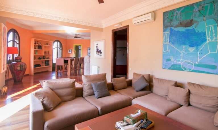 Дава се под наем Двустаен апартамент в Бургас, Лазур - 65 кв.м за 321.3 € - Снимка #1