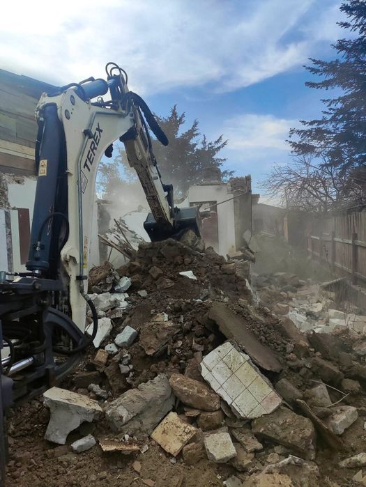 Săpături , demolări , transport | Buldoexcavator & Basculante