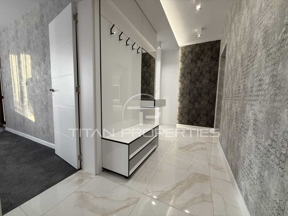 Продава се Тристаен апартамент в Пловдив, Остромила - 118 кв.м за 2111 €/кв.м - Снимка #10