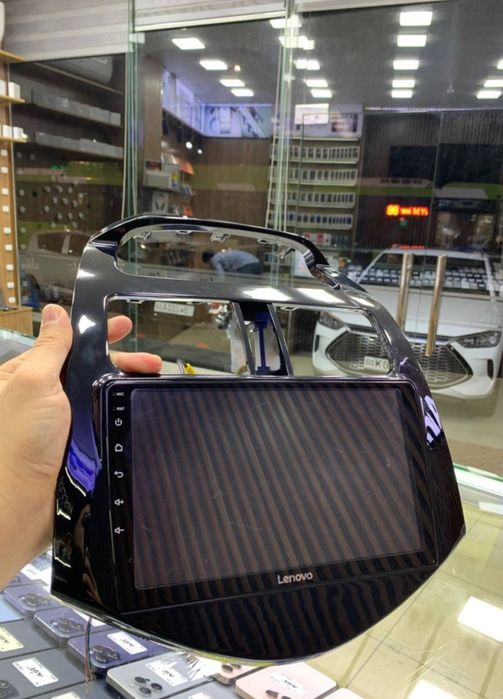 Lenovo monitor sotiladi