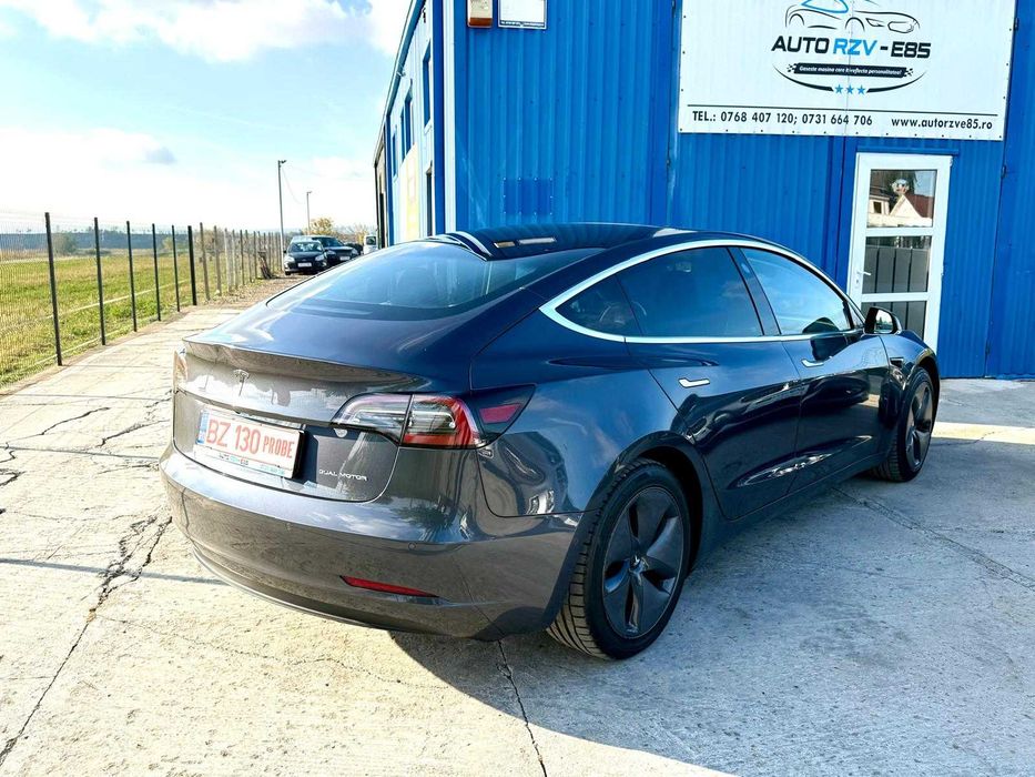 TESLA Model 3 2019 — imagine 4