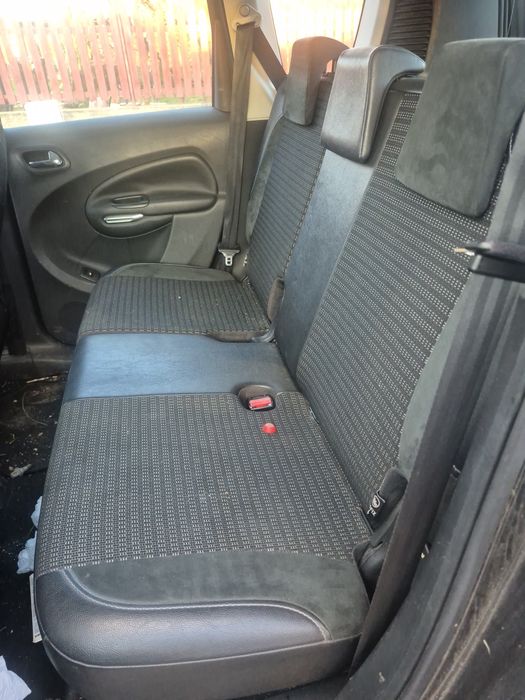 Citroen Picaso/An 2011/1.4Benzina/140000Km/Invarte dar nu porneste