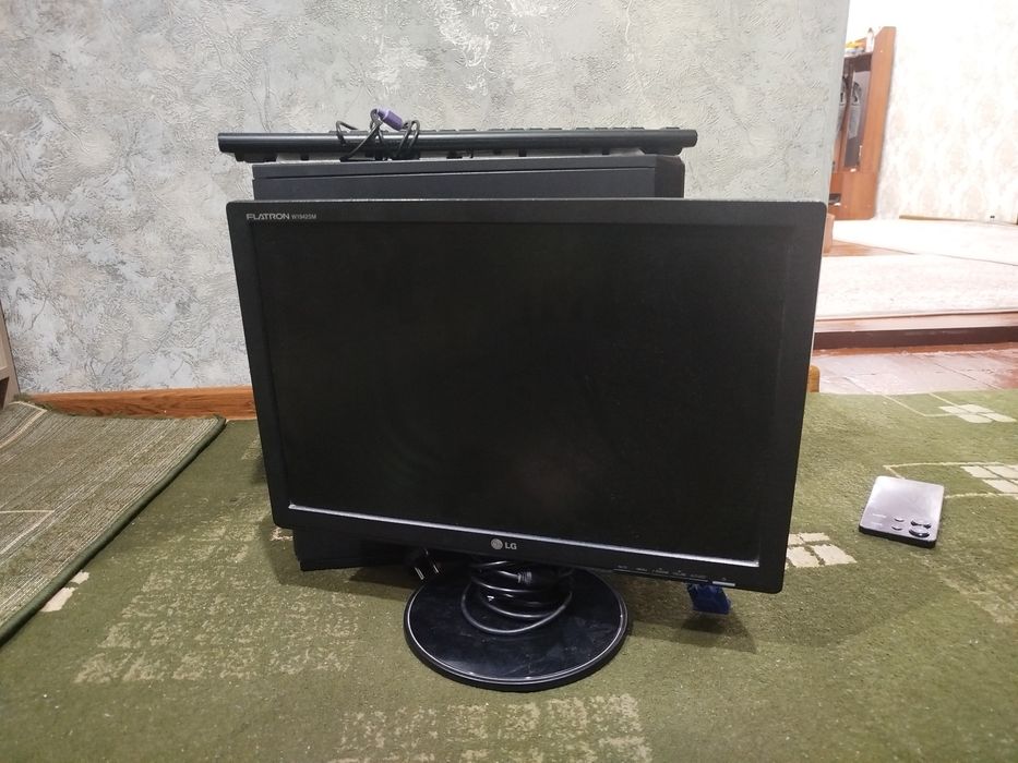 продам компьютер с монитором