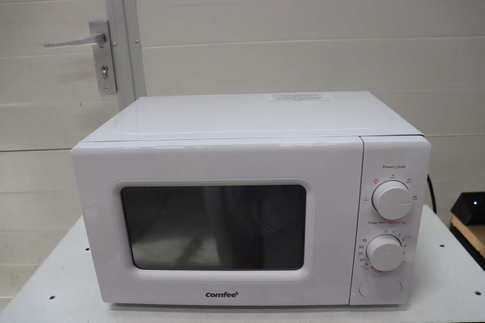 Микровълнова фурна Comfee, 20L, 700W бяла