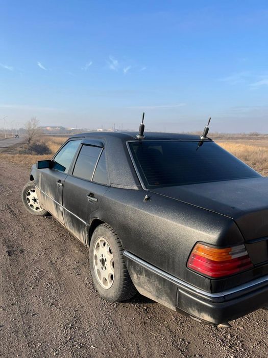 Продам машину мерседес