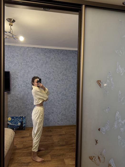 Продам женскую одежду