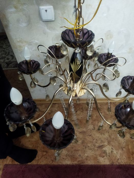 Продается люстра