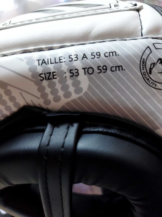 Боксова каска- Venum