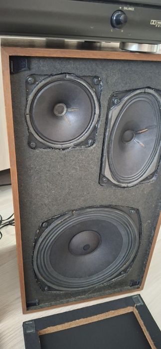 Усилвател Technics SA-EX510 с две тонколони