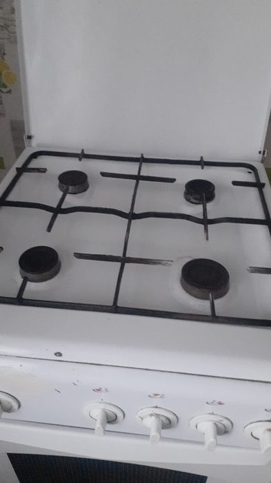 Продам газовую плиту