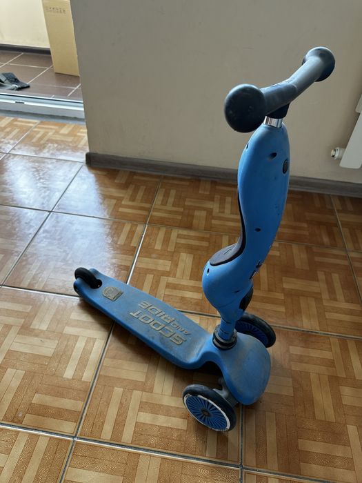 Самокат Scoot and ride