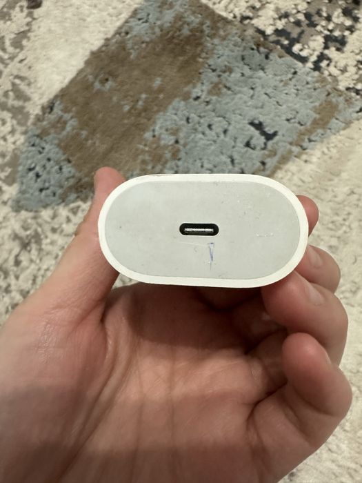 Зарядка для айфона