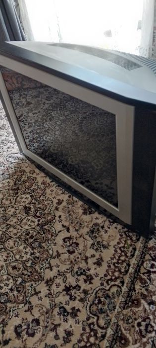 LG televizor sotiladi