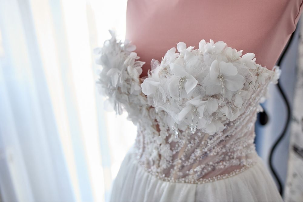 Rochie mireasa cu voal ivory