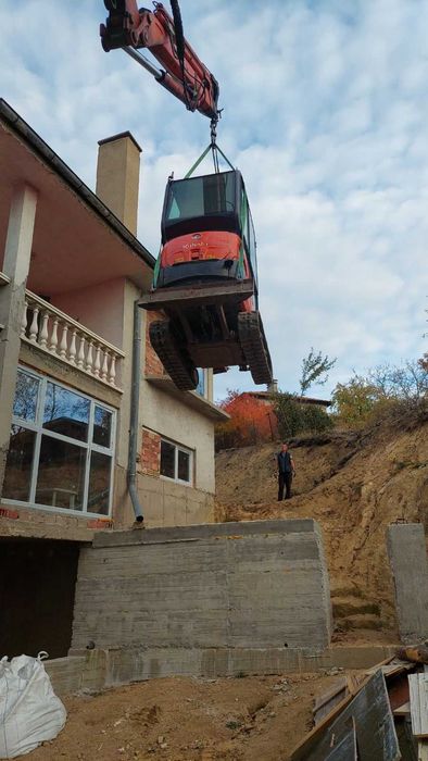 Изкопи с мини багер и мини челен товарач