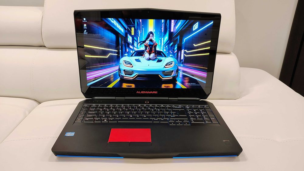 Laptop gaming ALIENWARE ,intel core i7  ,display de 17,3"  touchscreen