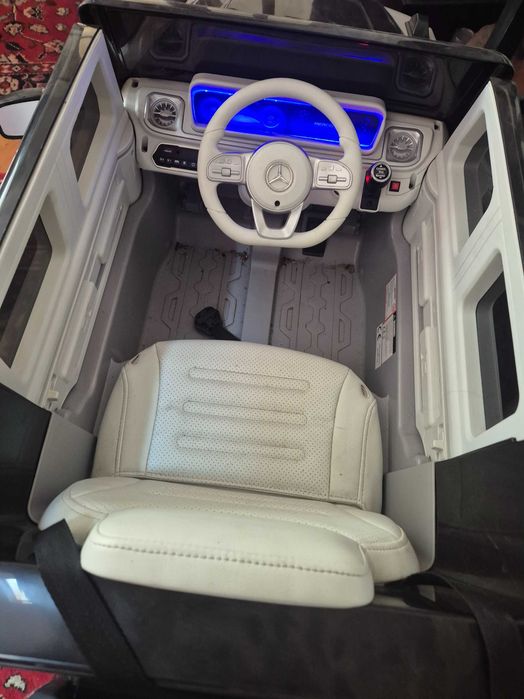 Vand Masinuta electrica pentru copii, Mappy Mercedes EQG, roti EVA si scaun piele, alb