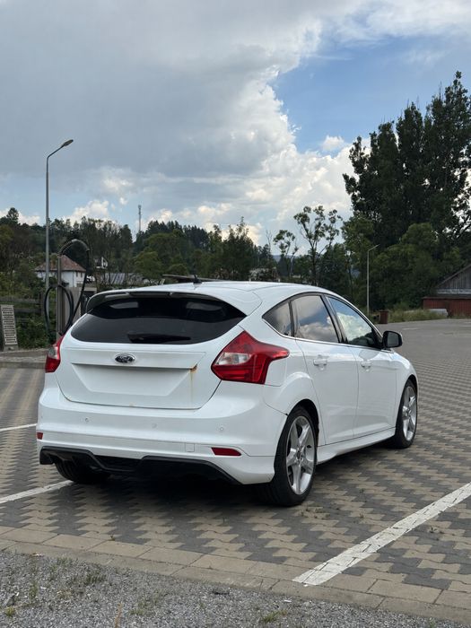 FORD Focus 2015 — imagine 3