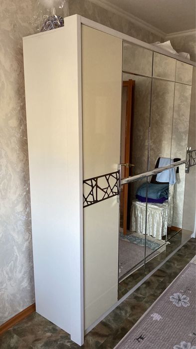 Продам Спальный гарнитур