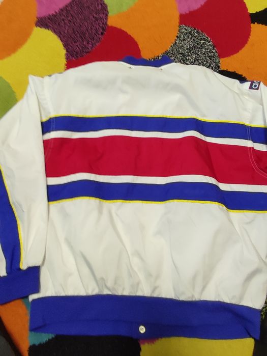 Vând jachetă Adidas