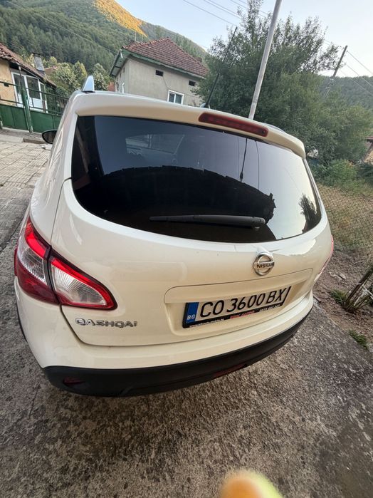 Автомобил Nissan Qashqai