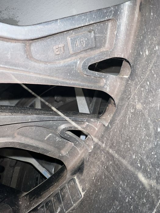 Jante wv 5x112 r 18 cu anvelope foarte bune